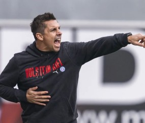 荷尔斯泰因主帅：降级队在德乙吃尽苦头，但我们有实力跻身上游